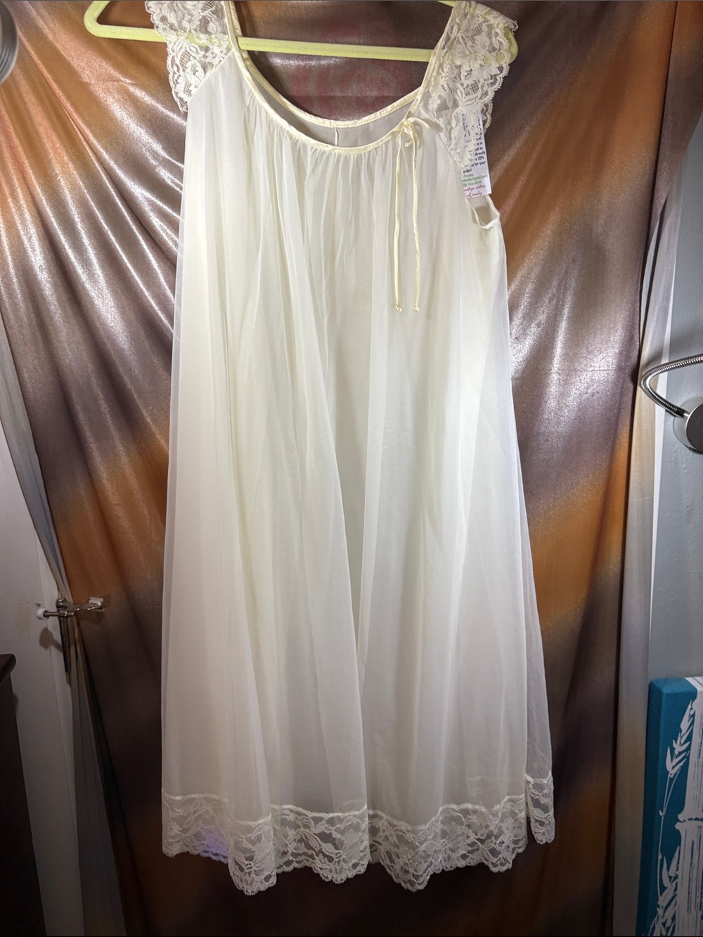Vintage 60’s 2 piece pinafore Cream Lace-Trim Nightgown Soft Sheer. DD - Picture 8 of 11